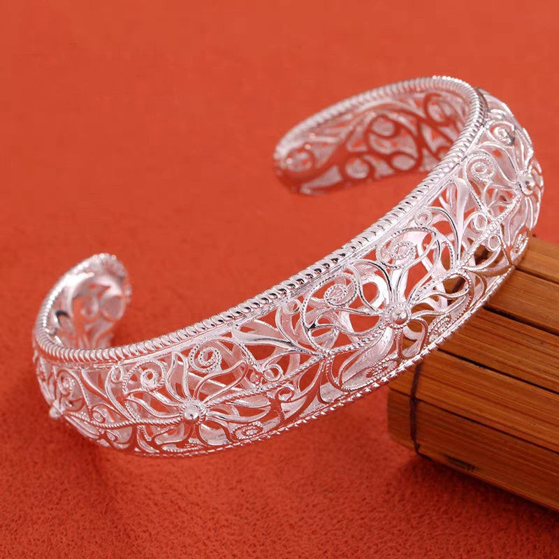 Women's Hollow-out Wide Bracelet